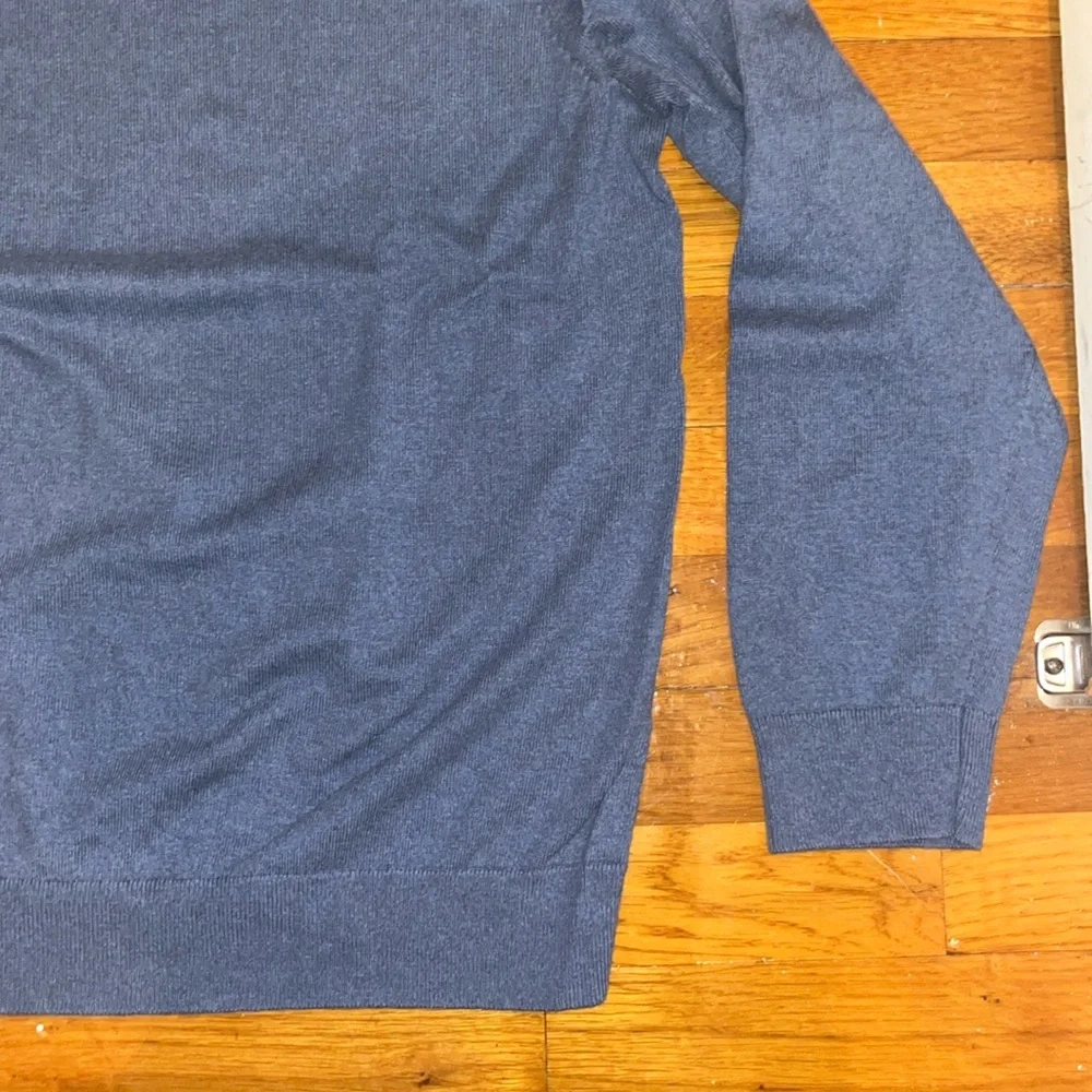 🌴⭐️ Banana Republic V Neck Sweater - EUC